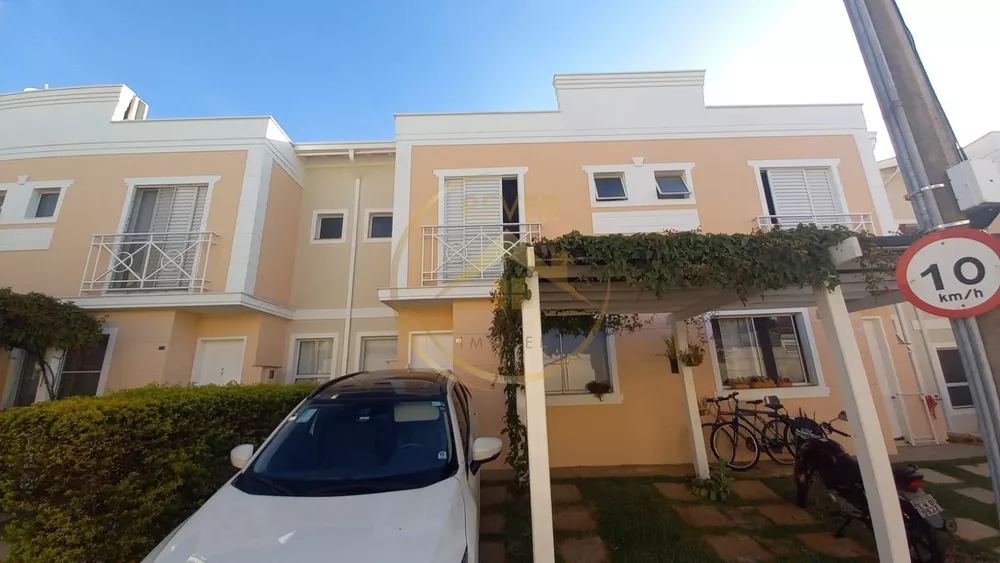 Casa à venda com 3 quartos, 77m² - Foto 1