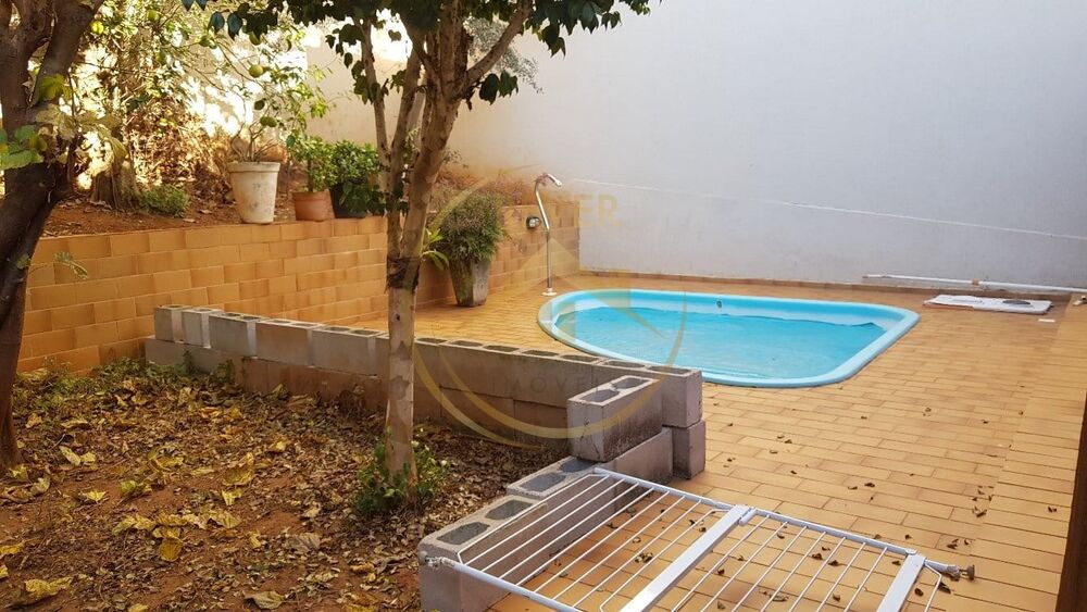 Casa, 3 quartos, 228 m² - Foto 2