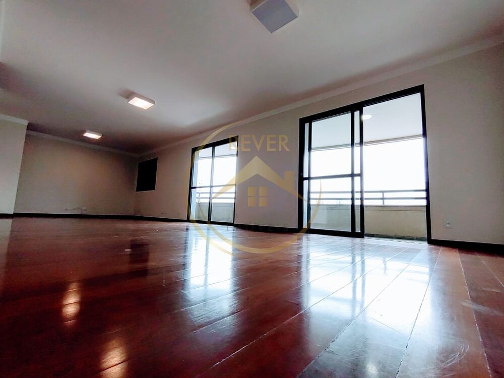 Apartamento à venda com 3 quartos, 247m² - Foto 3
