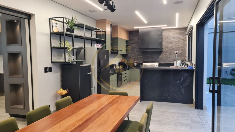 Casa à venda com 3 quartos, 329m² - Foto 3
