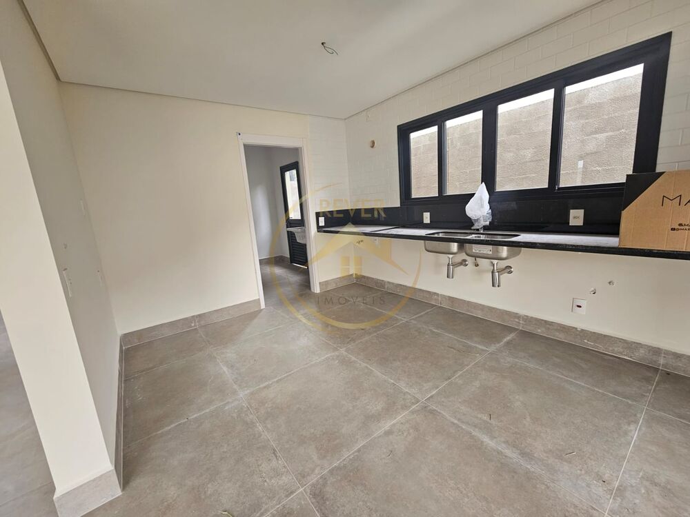 Casa para alugar com 3 quartos, 182m² - Foto 2