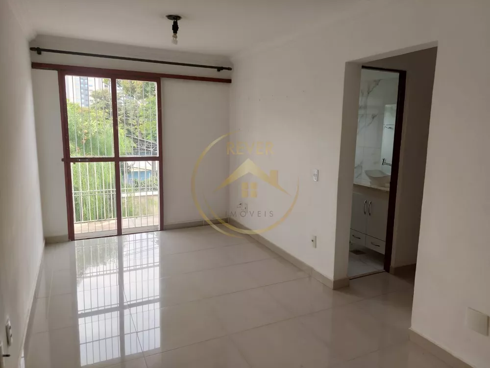 Apartamento à venda com 1 quarto, 50m² - Foto 2