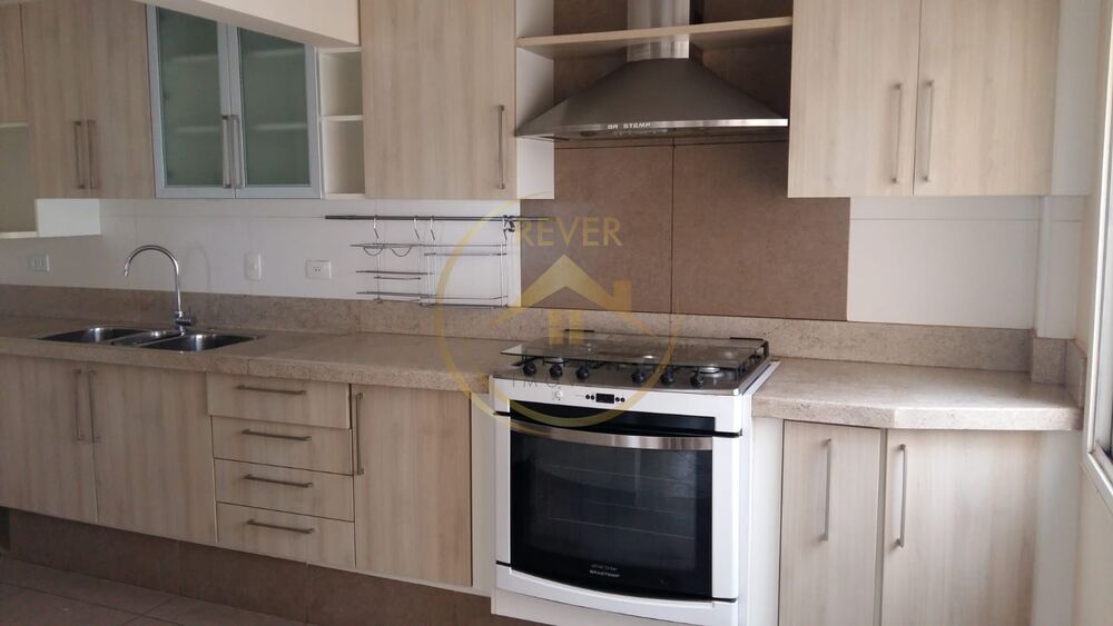 Cobertura à venda com 3 quartos, 274m² - Foto 1