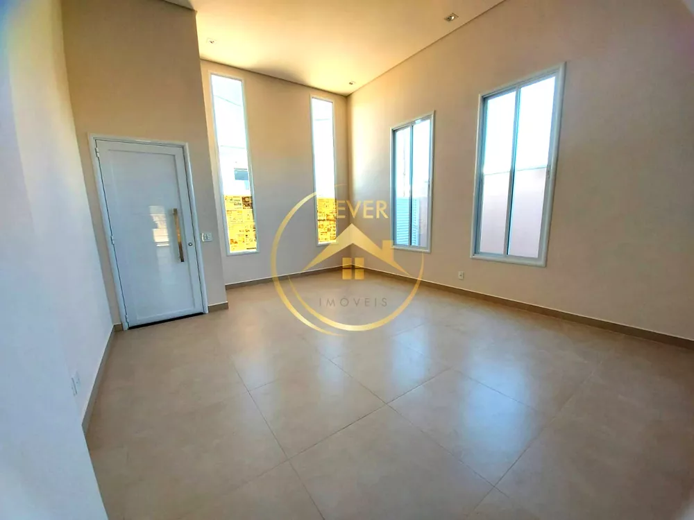 Casa à venda com 3 quartos, 176m² - Foto 2