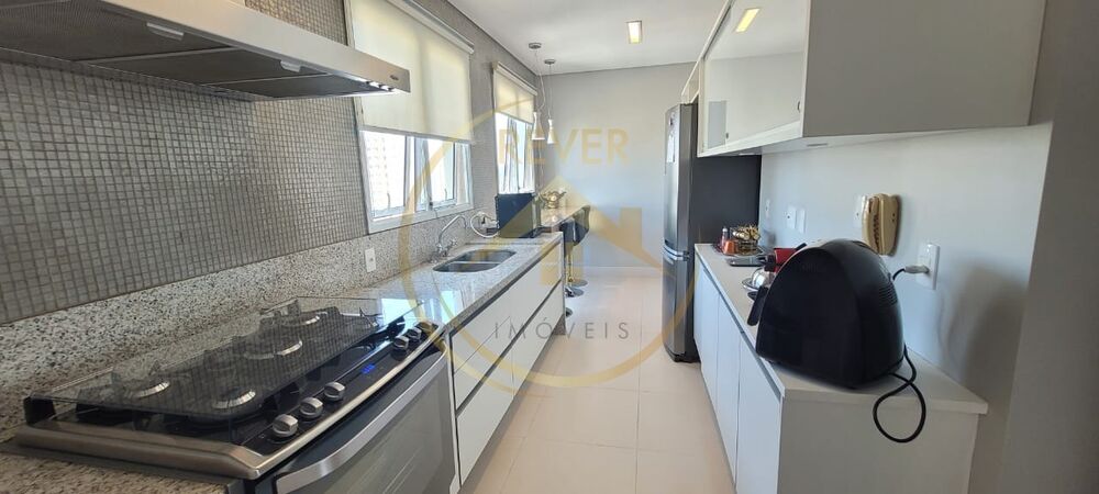 Apartamento à venda com 4 quartos, 157m² - Foto 5