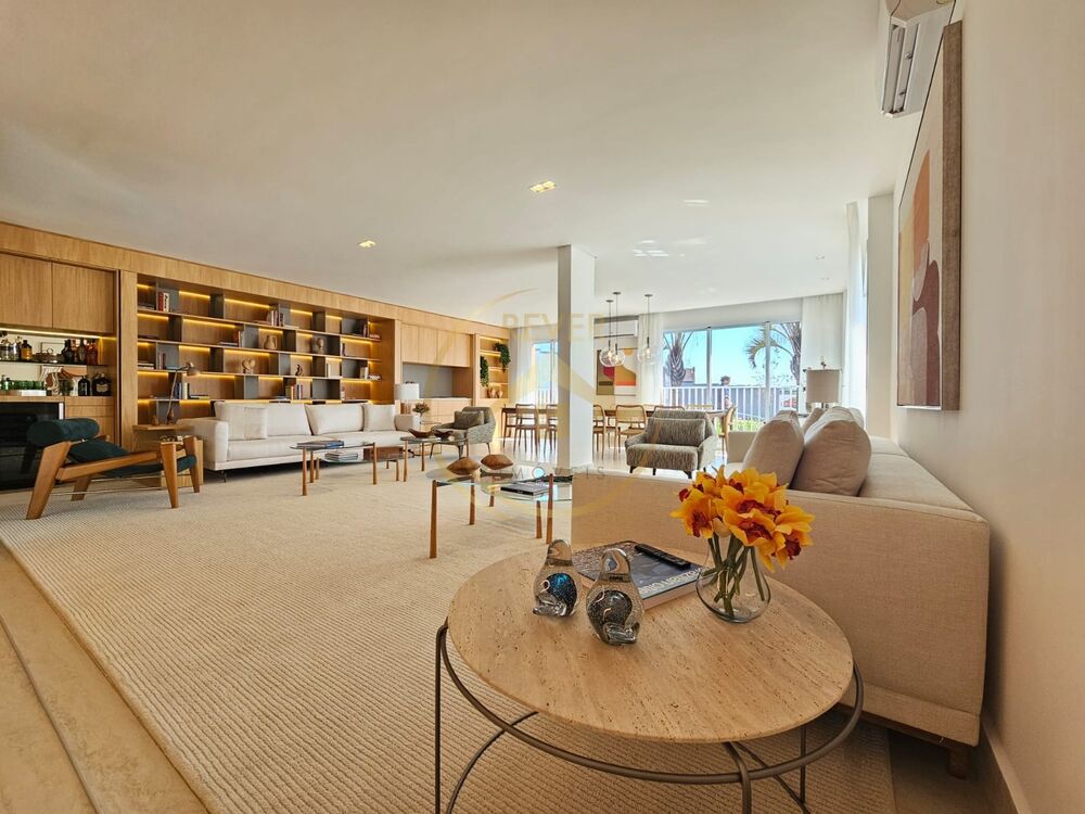 Apartamento, 3 quartos, 221 m² - Foto 1