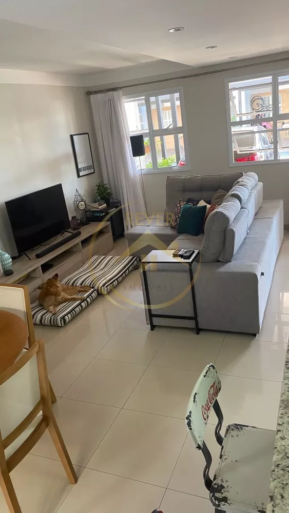 Casa à venda com 3 quartos, 107m² - Foto 1