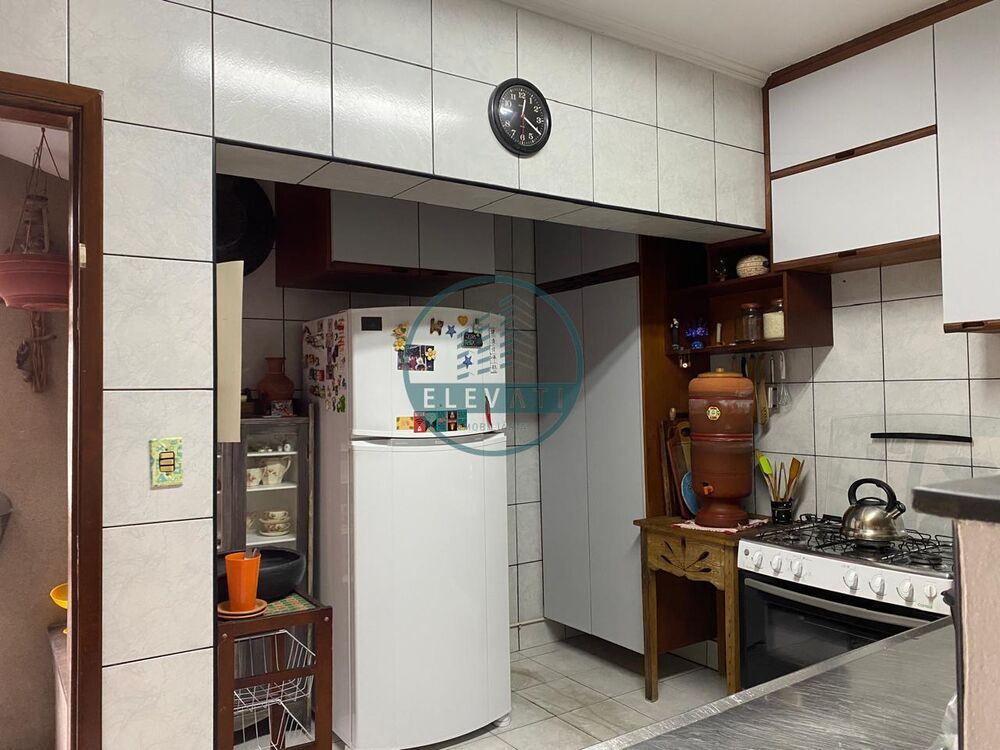 Sobrado, 4 quartos, 181 m² - Foto 1