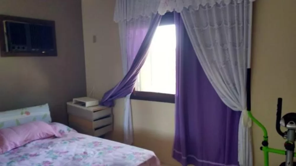 Casa à venda com 3 quartos, 100m² - Foto 4