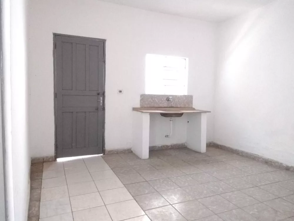 Casa, 1 quarto, 28 m² - Foto 1