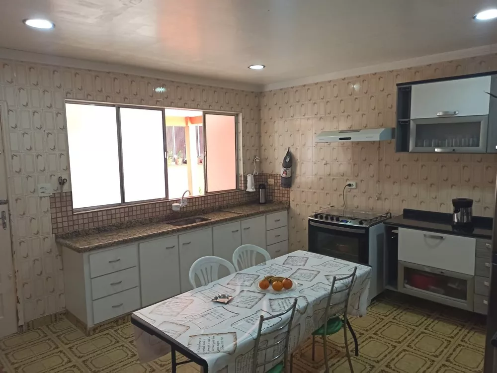 Casa, 3 quartos, 250 m² - Foto 4