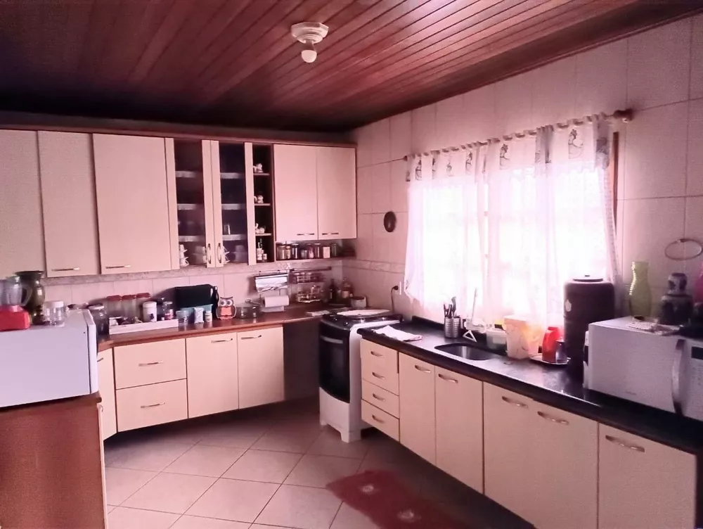 Sobrado, 3 quartos, 373 m² - Foto 1