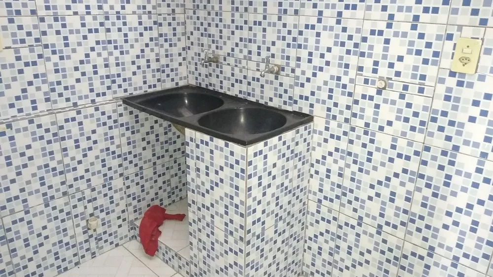 Casa, 1 quarto, 130 m² - Foto 2