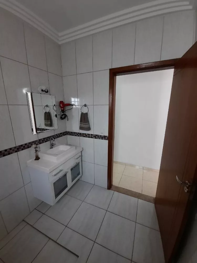 Sobrado, 3 quartos, 198 m² - Foto 1