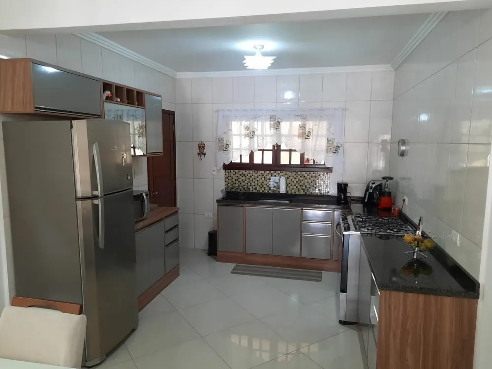 Sobrado, 3 quartos, 198 m² - Foto 1