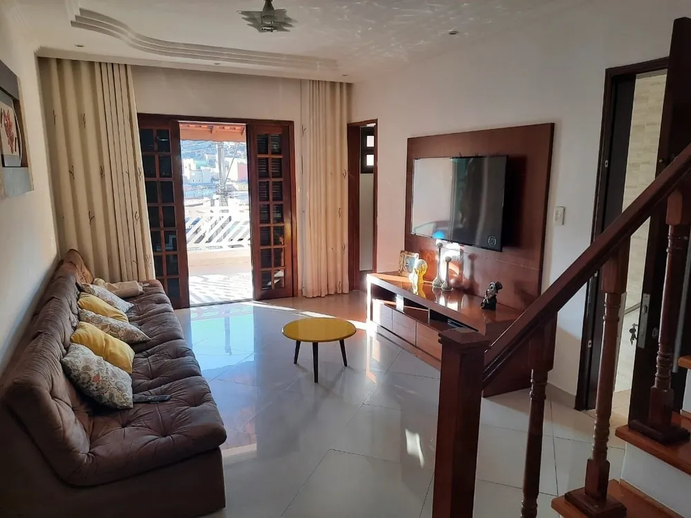 Sobrado, 3 quartos, 198 m² - Foto 2