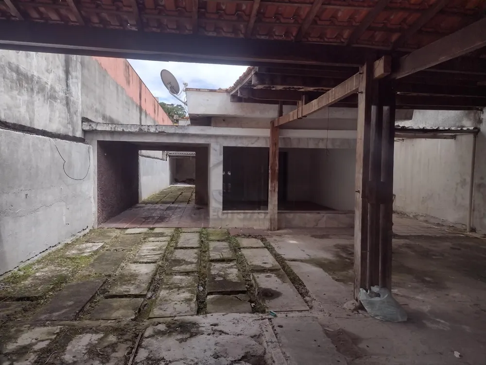 Casa, 2 quartos, 330 m² - Foto 1