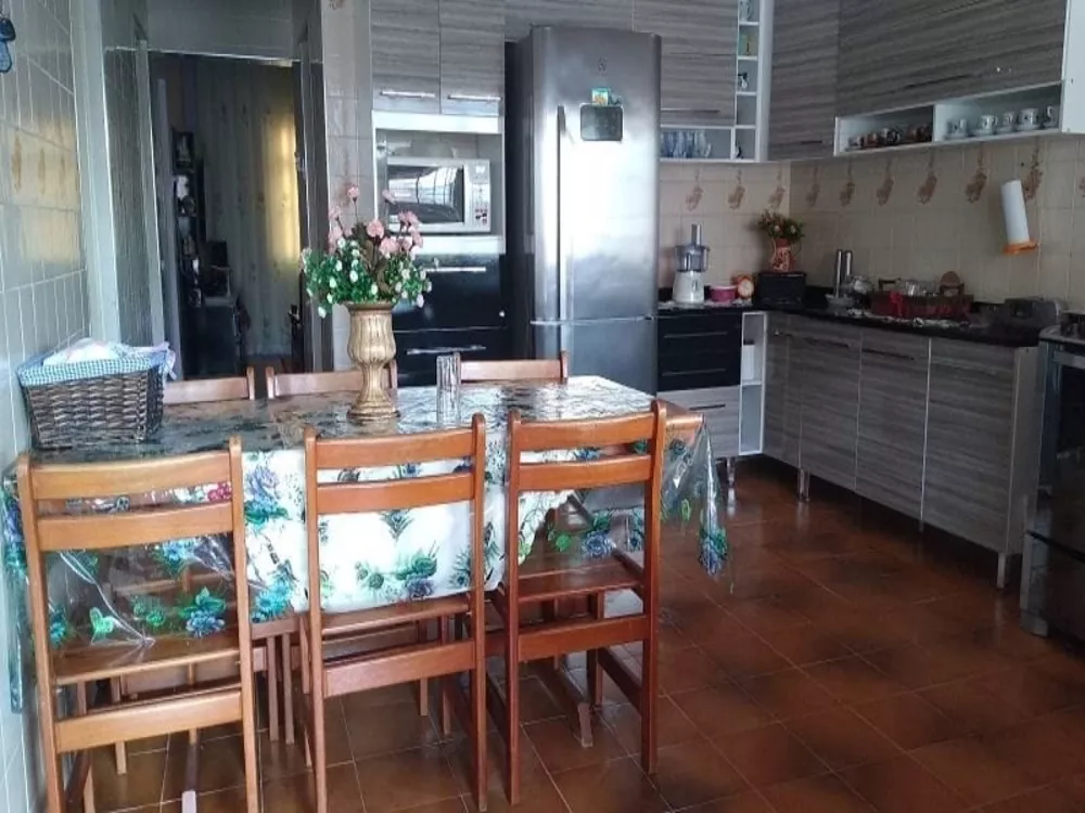 Casa, 3 quartos, 307 m² - Foto 4