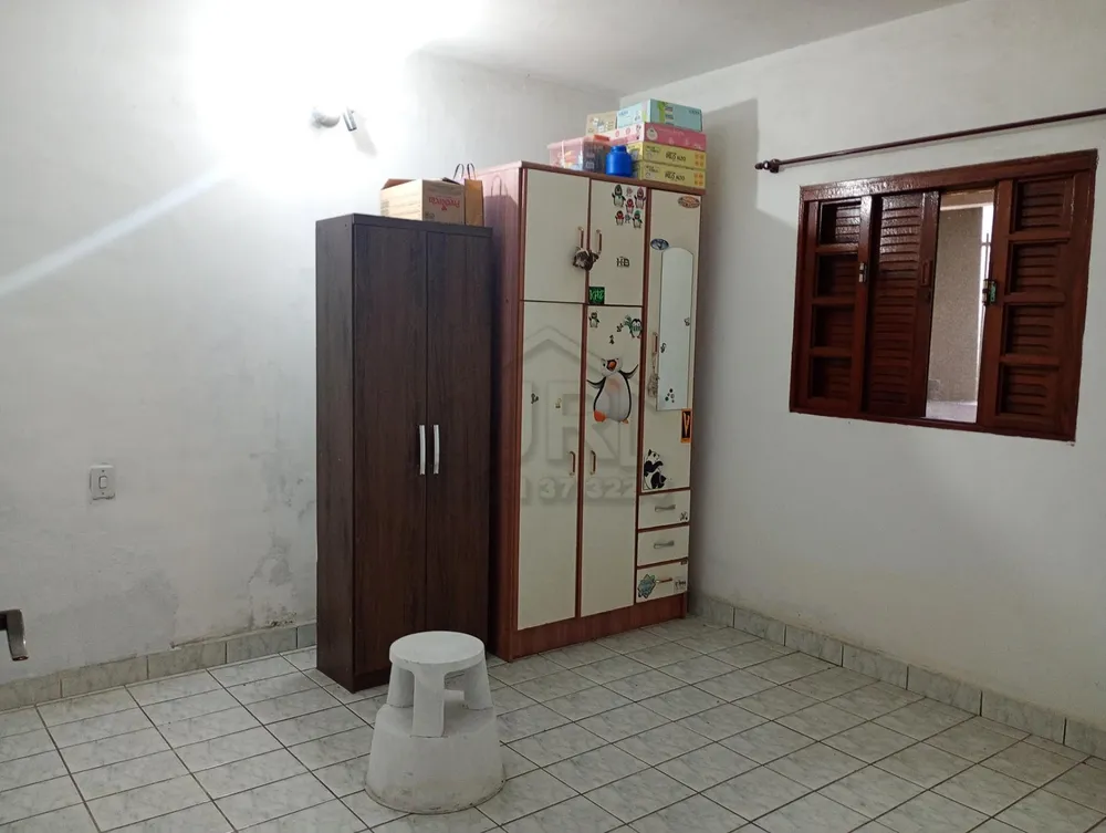Casa, 4 quartos, 250 m² - Foto 1