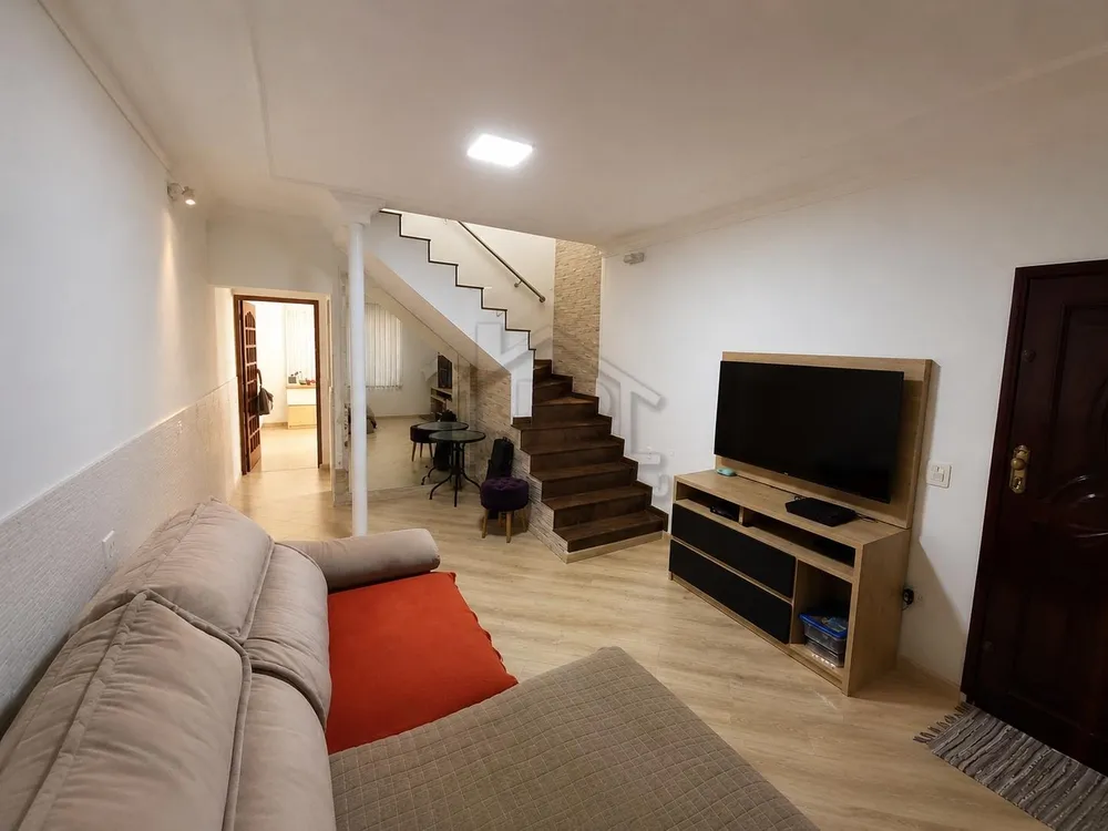 Sobrado, 3 quartos, 227 m² - Foto 1