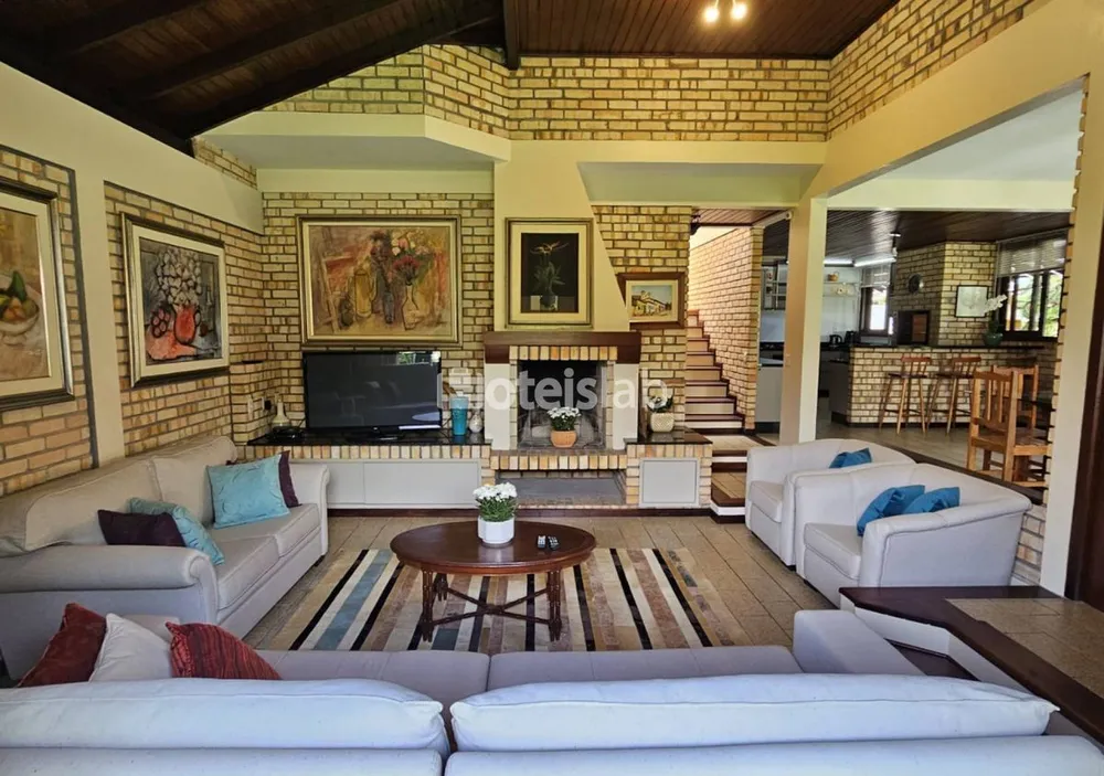 Casa, 5 quartos, 3 m² - Foto 2