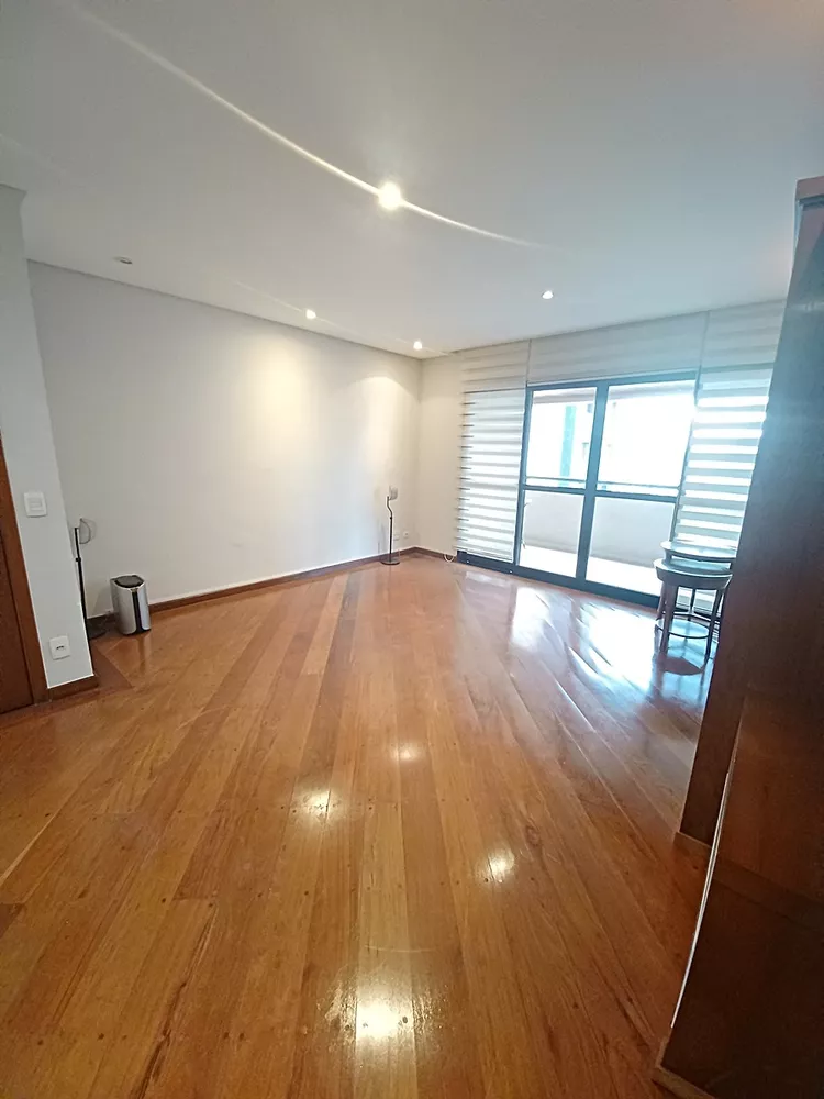 Apartamento à venda com 3 quartos, 154m² - Foto 1