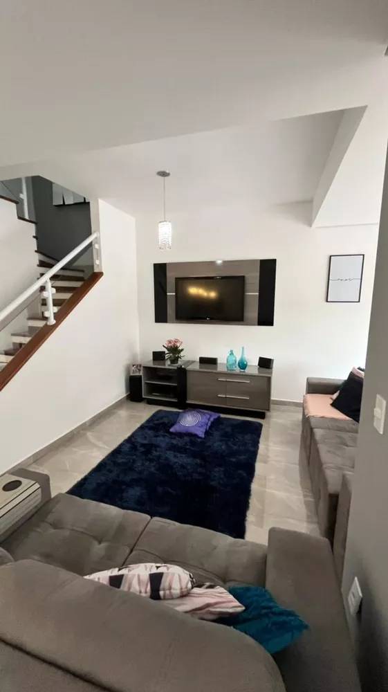 Casa à venda com 3 quartos, 180m² - Foto 2