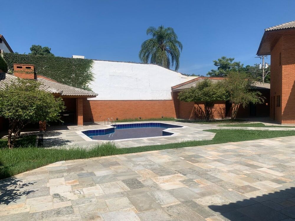 Casa para alugar com 3 quartos, 600m² - Foto 12