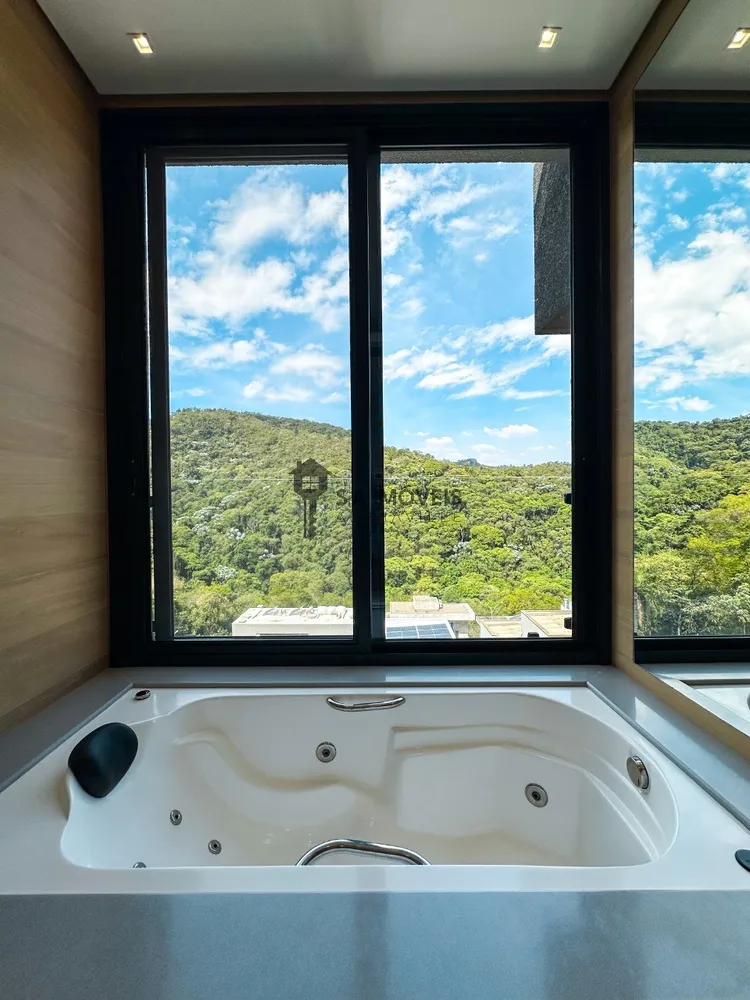 Casa, 4 quartos, 335 m² - Foto 1