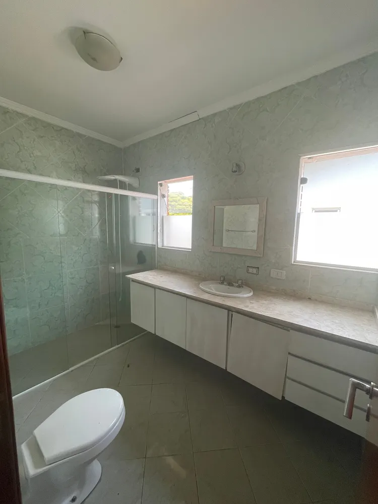 Casa, 5 quartos, 240 m² - Foto 1
