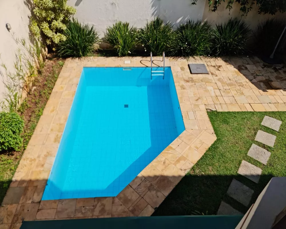 Casa à venda com 4 quartos, 320m² - Foto 3