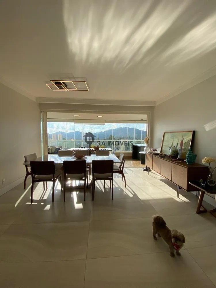 Apartamento, 3 quartos, 228 m² - Foto 2