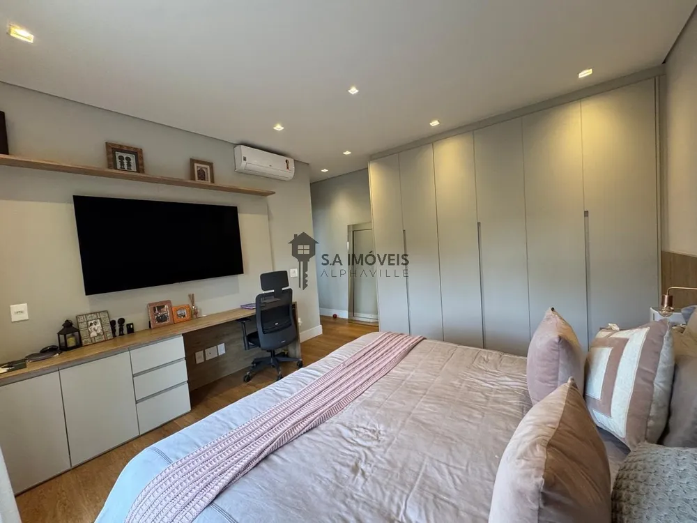 Casa, 3 quartos, 244 m² - Foto 1