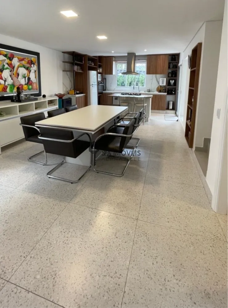 Casa, 4 quartos, 272 m² - Foto 1