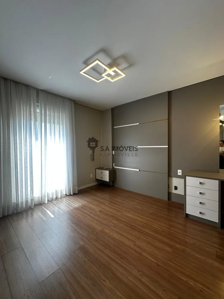 Apartamento, 3 quartos, 201 m² - Foto 1