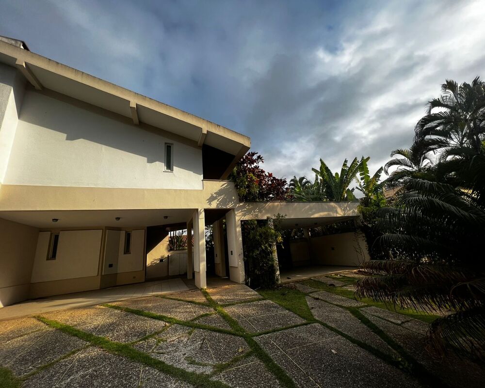 Casa à venda com 4 quartos, 500m² - Foto 2
