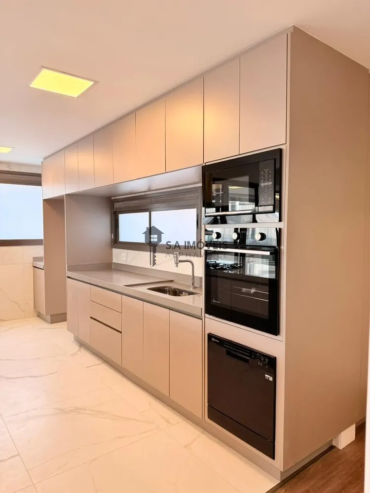 Apartamento, 3 quartos, 244 m² - Foto 2