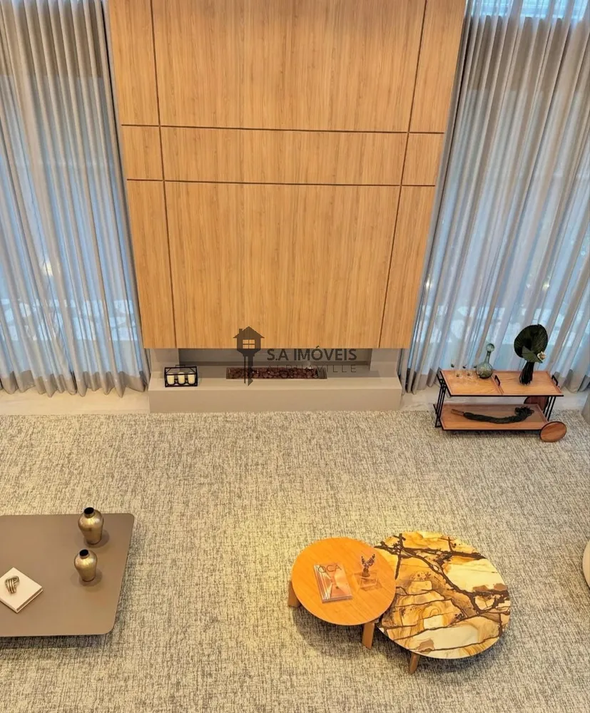 Casa, 6 quartos, 1469 m² - Foto 1