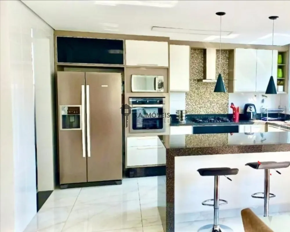 Casa, 4 quartos, 330 m² - Foto 1