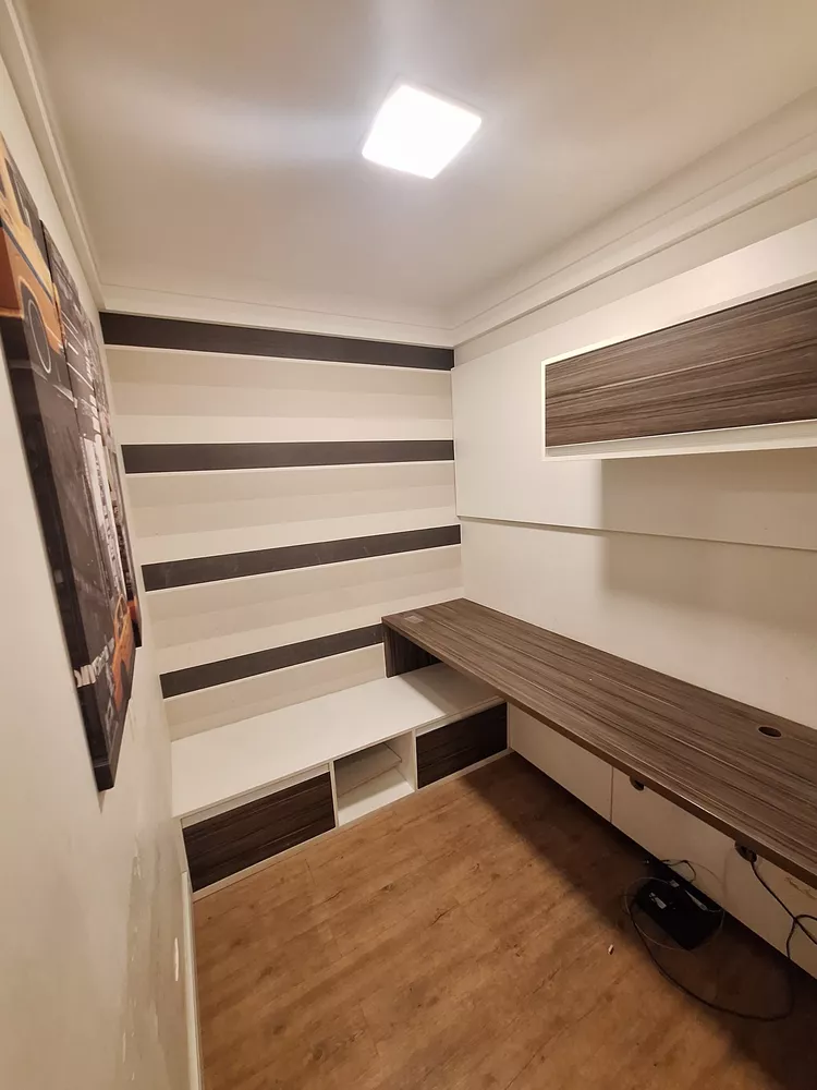 Casa para alugar com 4 quartos, 301m² - Foto 7