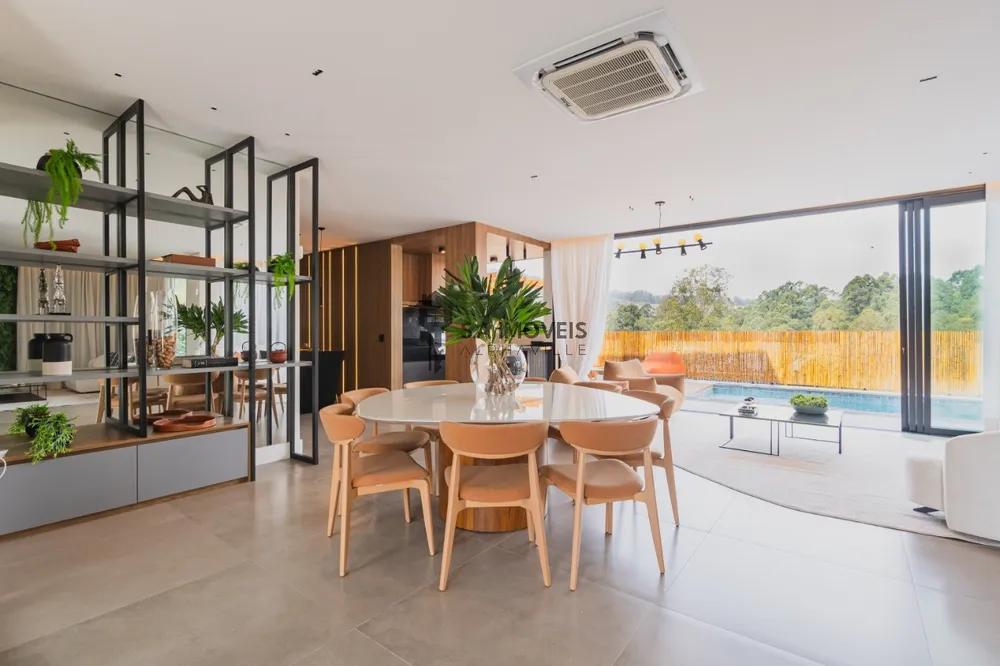 Casa, 4 quartos, 388 m² - Foto 1