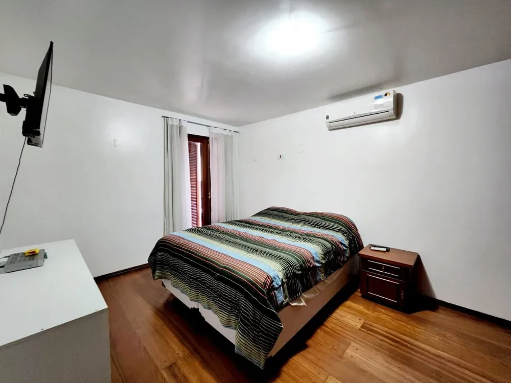 Casa, 5 quartos, 450 m² - Foto 1