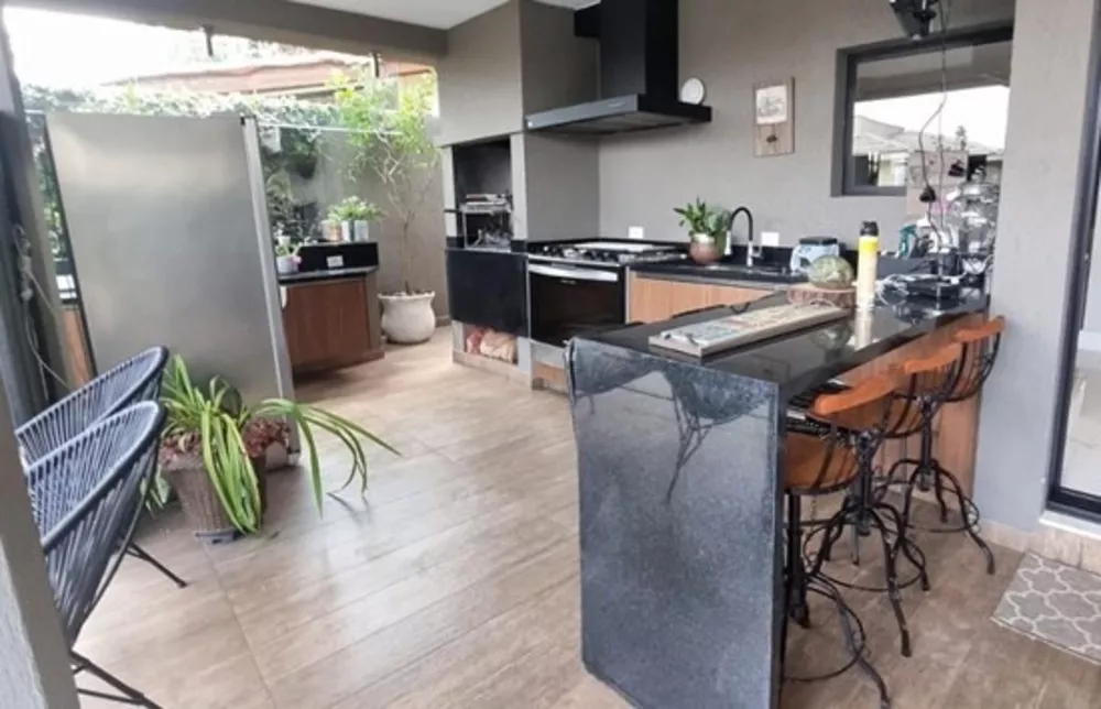 Casa à venda com 3 quartos, 260m² - Foto 5