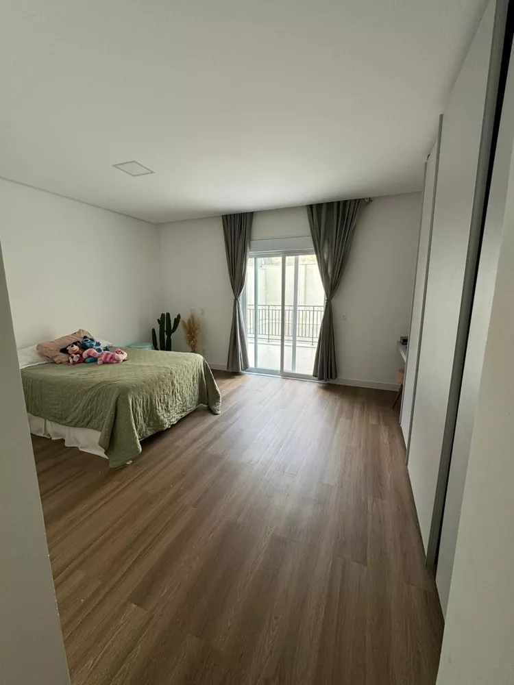 Casa à venda com 4 quartos, 438m² - Foto 4