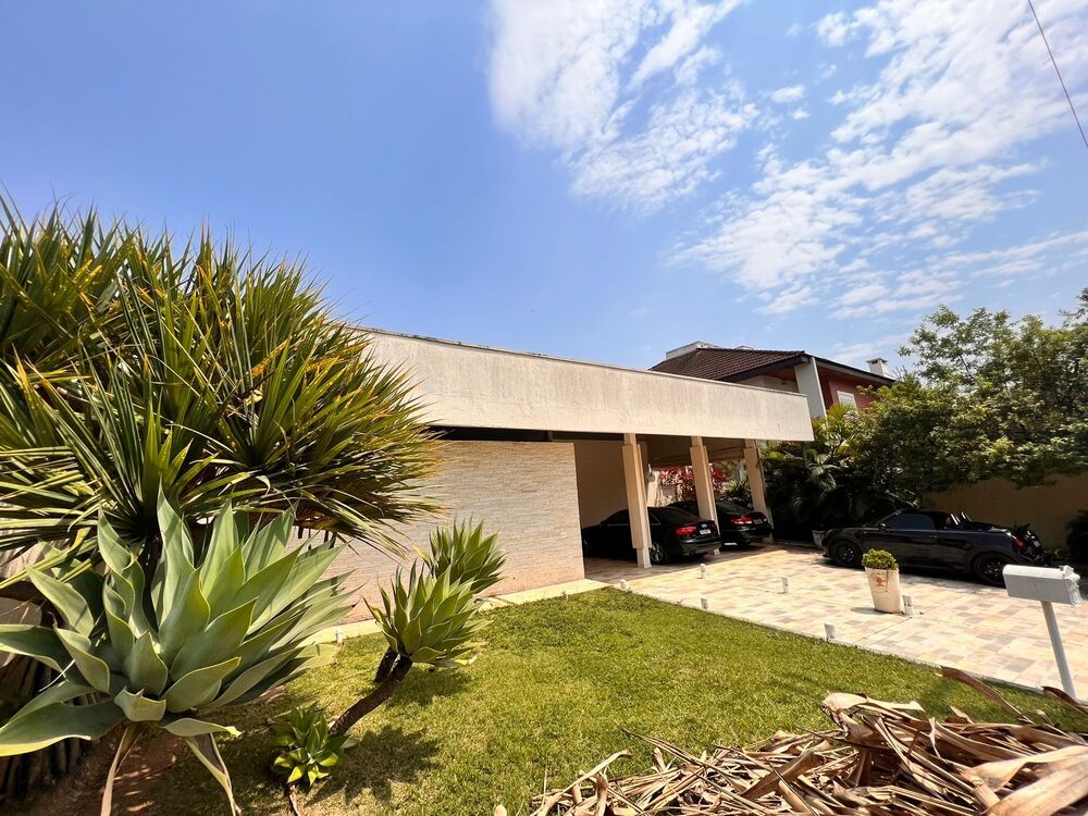 Casa, 4 quartos, 315 m² - Foto 1