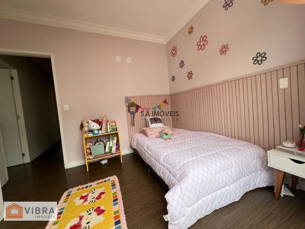Casa, 4 quartos, 180 m² - Foto 1