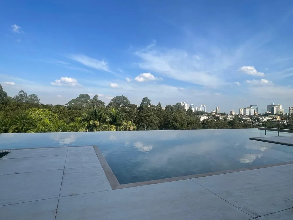 Casa, 6 quartos, 1360 m² - Foto 1