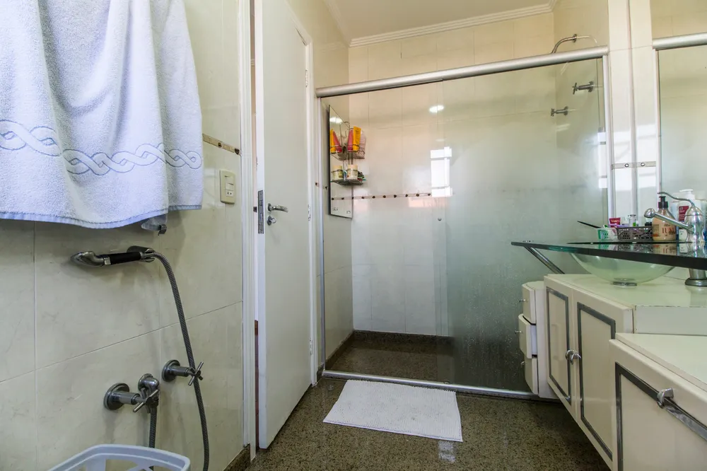 Casa, 4 quartos, 318 m² - Foto 1