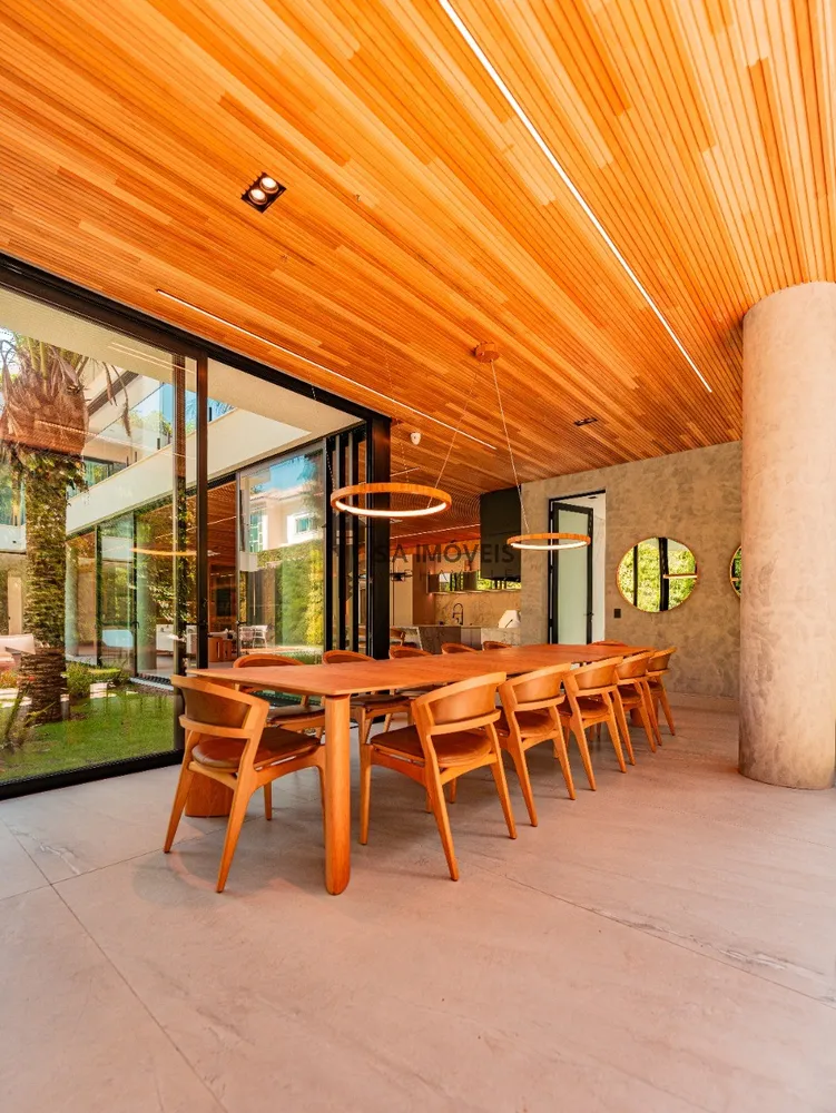 Casa, 6 quartos, 1027 m² - Foto 1