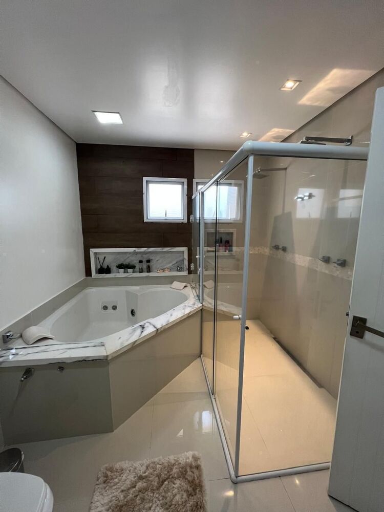 Casa para alugar com 4 quartos, 400m² - Foto 30